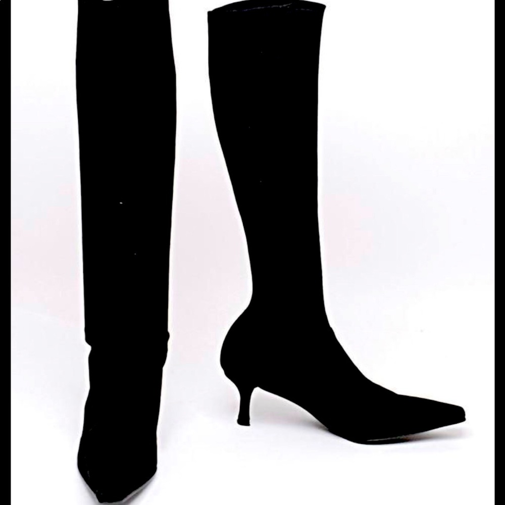 Barely worn knee high black suede Stuart Weitzman boots. Size 38.